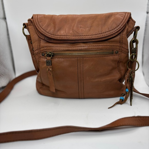 The Sak Leather Crossbody Bag Brown Boho Feather Charm Adjustable Strap - Picture 1 of 11